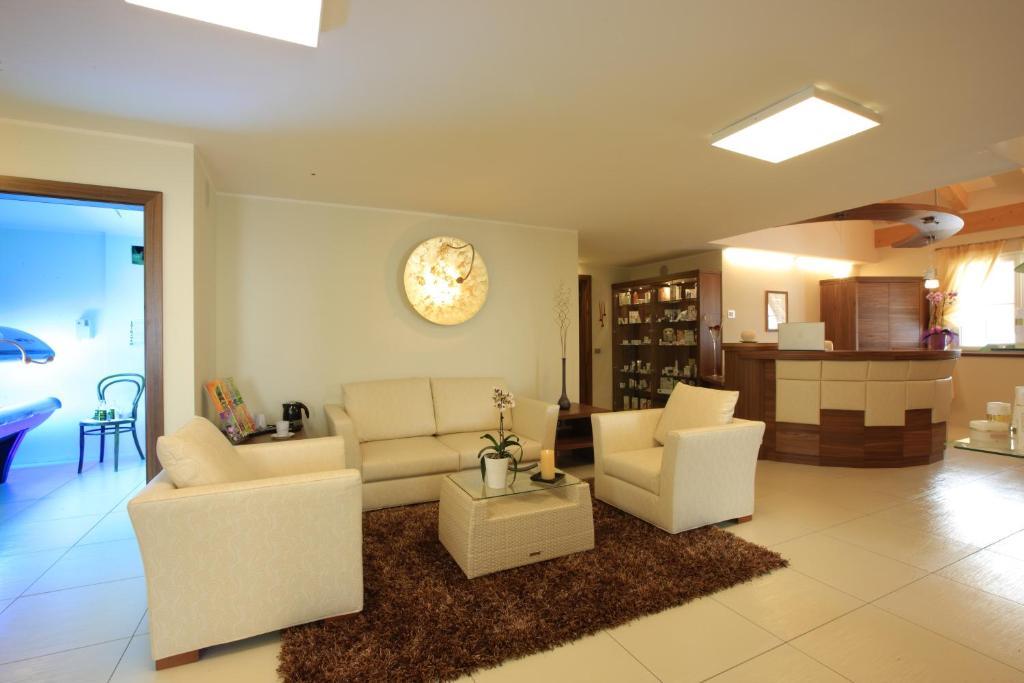 Dolce Avita Hotel Spa & Resort Andalo Bagian luar foto