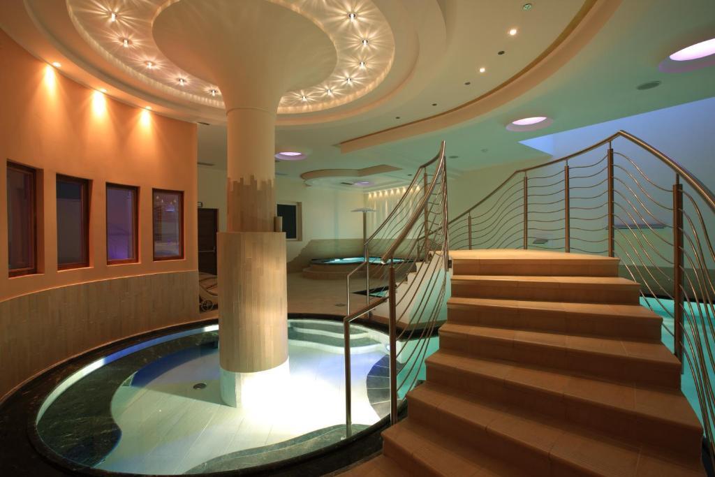 Dolce Avita Hotel Spa & Resort Andalo Bagian luar foto